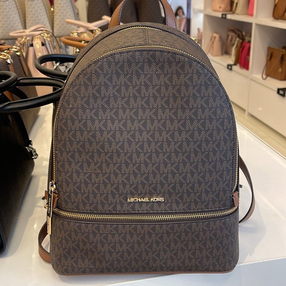 MICHAEL KORS Rhea Medium Zip Signature Logo Backpack
BROWN 
NWT - Picture 16 of 16